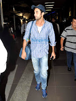 Ranbir Kapoor snapped arriving at the airport