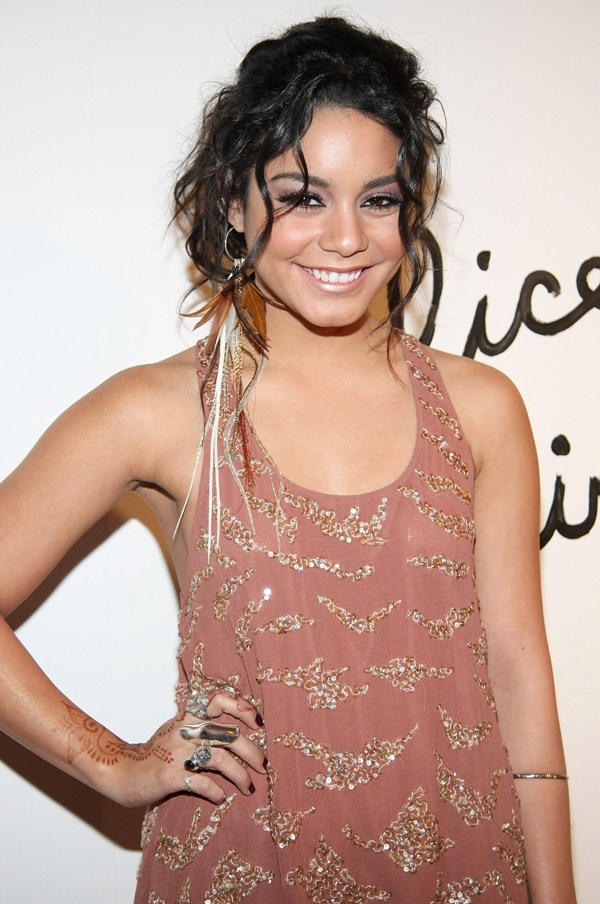 VANESSA HUDGENS FASHION 2011 vanessa hudgens photos 2011. VANESSA HUDGENS FASHION 2011