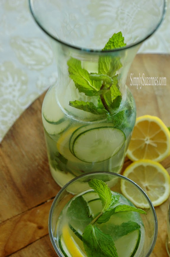 Simply Suzanne's AT HOME cucumber mint lemonade . . . a Spring