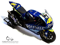 1:12 scale Yamaha YZR-M1 GP4 Valentino Rossi