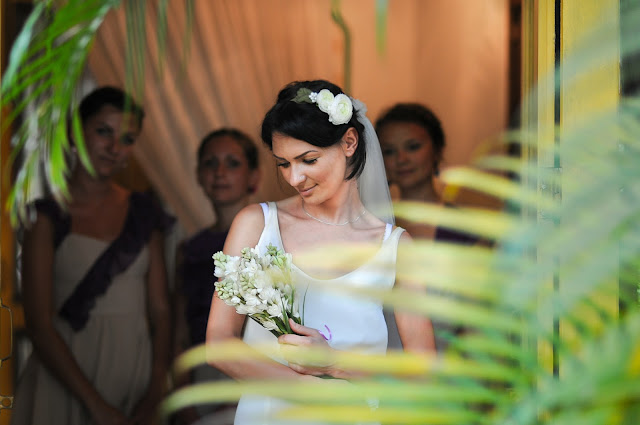 свадебная фотография, свадьба на пляже, сиреневая свадьба, платья для подружек невесты