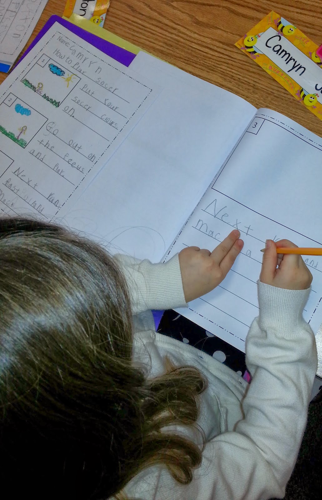 A Smiling Teacher How to Writing in Kindergarten!