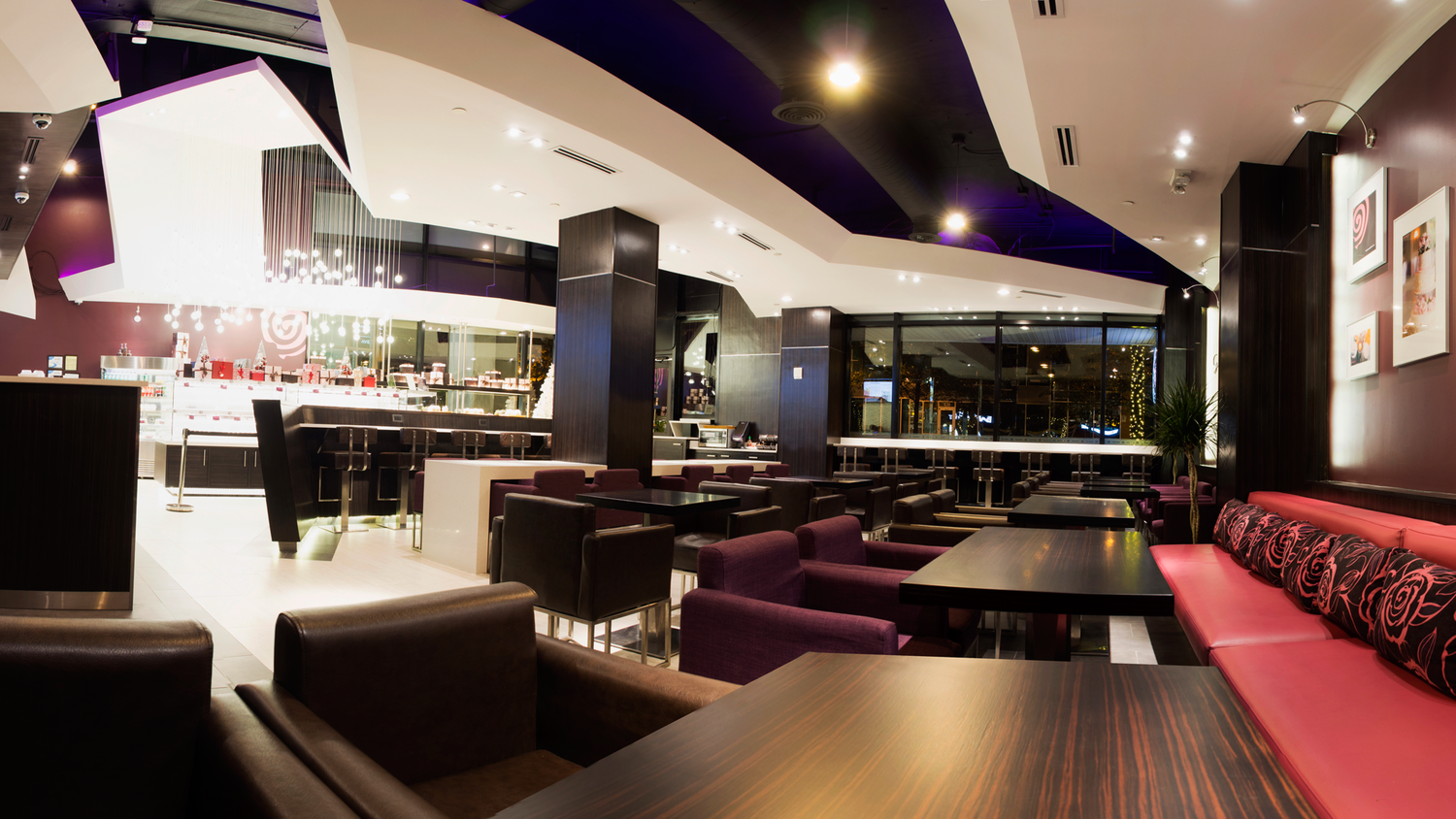 atlanta table Sweet Hut Bakery & Cafe Midtown