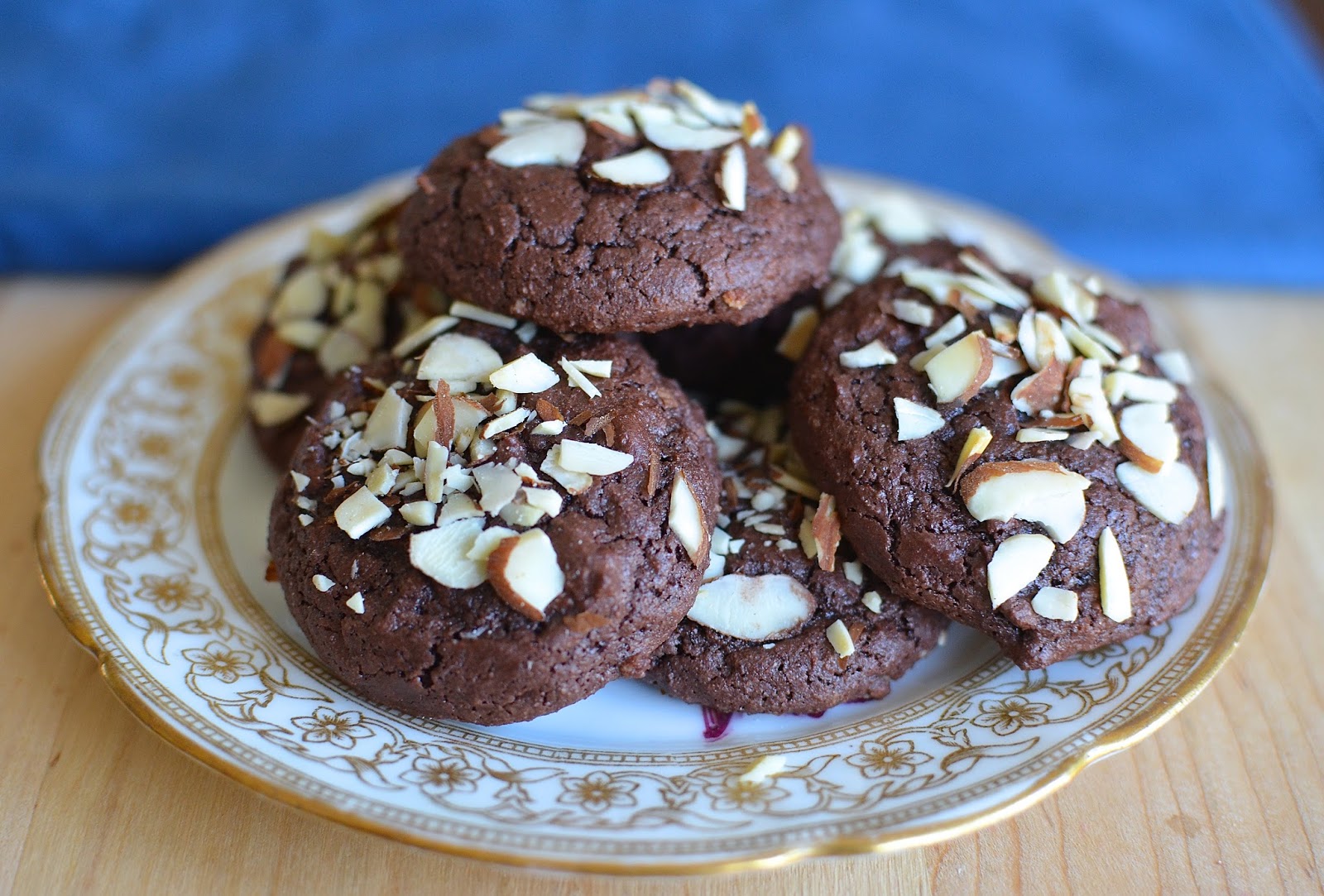 Featured image of post Giadas Almond Cookies / The almond flour in the cookies delivers a distinct nutty flavour.