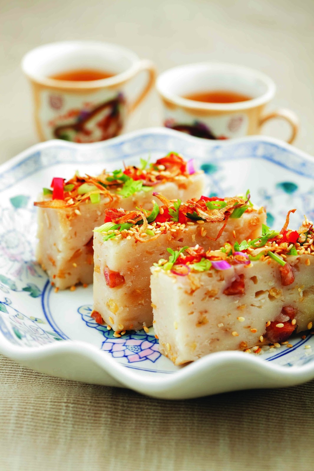 gastronommy.com: Cantonese Steamed Radish Cake (Recipe)