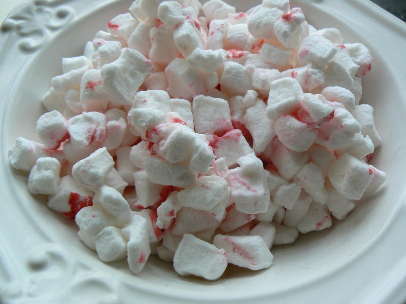 Having Fun at Home Homemade Peppermint Marshmallows