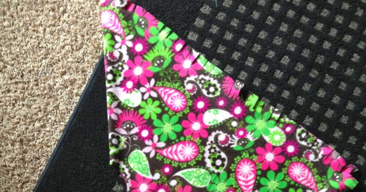 Everything That I Need Fleece Poncho DIY