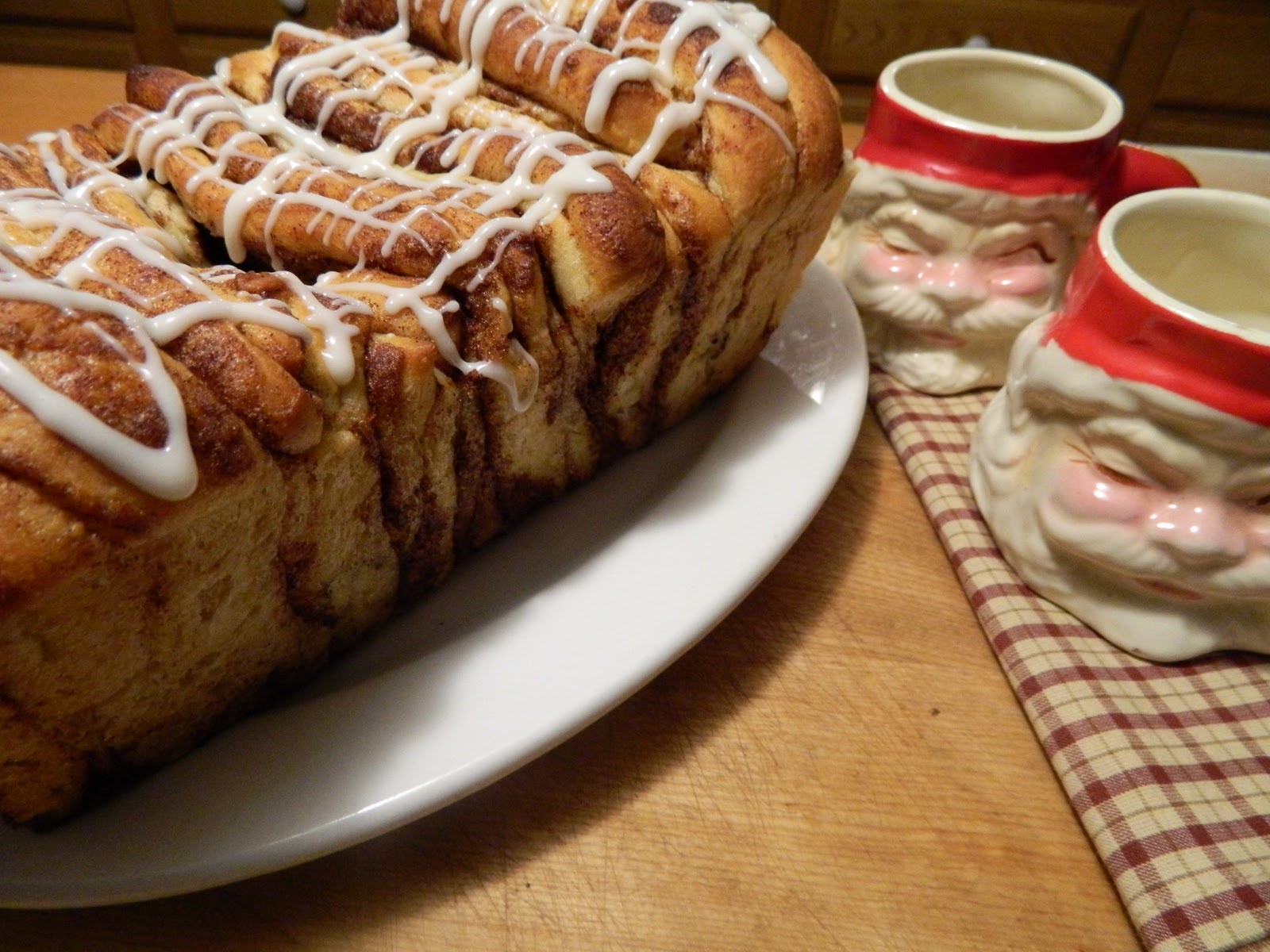 The Wednesday Baker CINNAMON PULL APART BREAD