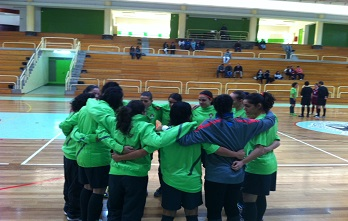 RESTAURADORES AVINTENSES FUTSAL FEMININO: dezembro 2013