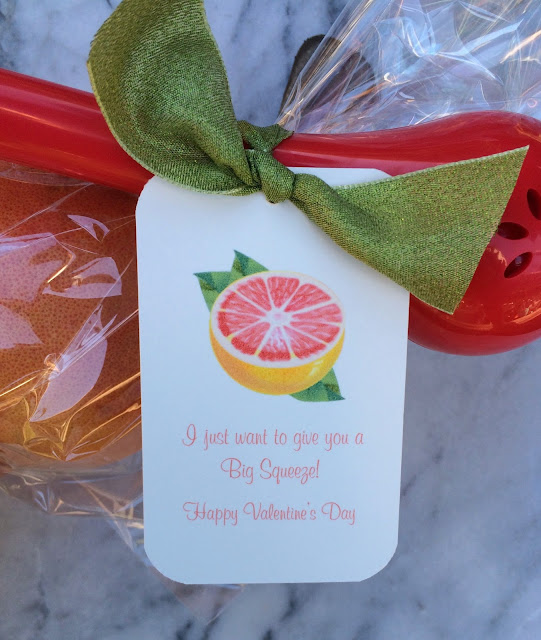 Grapefruit Citrus Valentine's Day Gifts | Easy and Pretty DIY with printable tags, I love giving healthy food as Valentines | www.jacolynmurphy.com