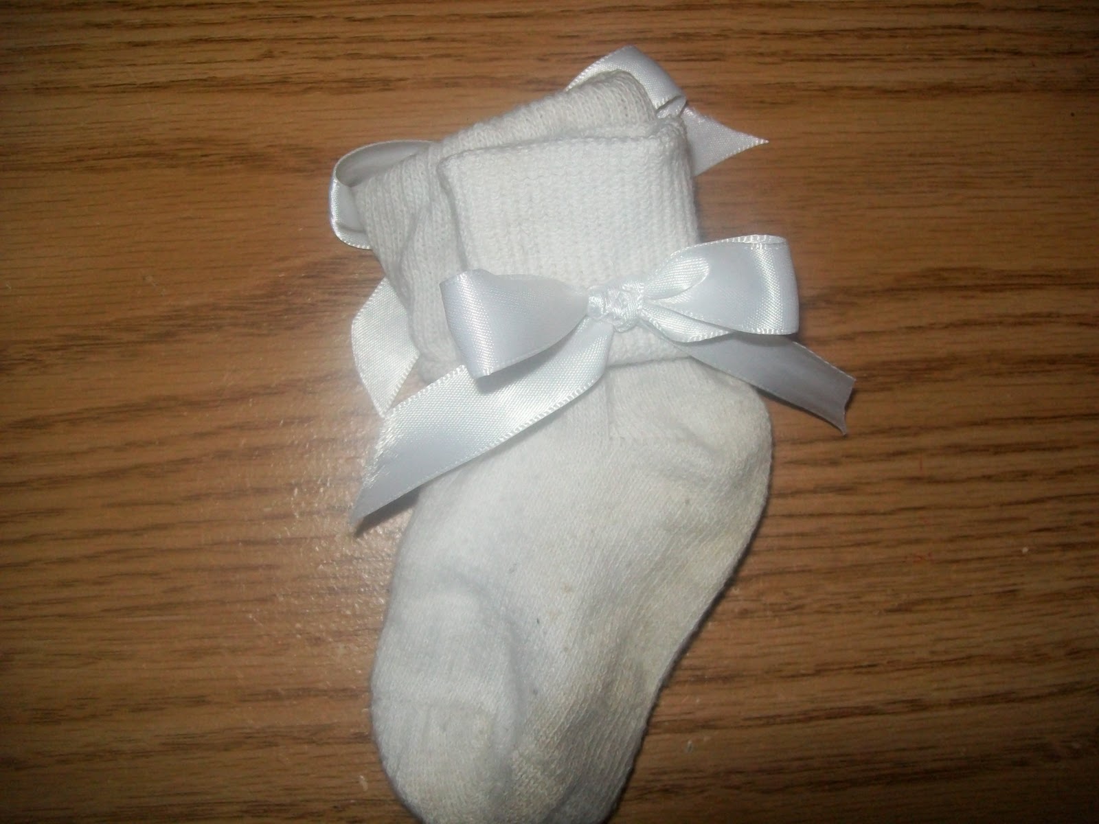 DIY ribbon socks Buildeth Her House