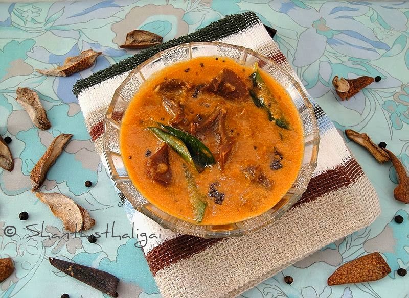 MANGAI VATHAL KUZHAMBU,how to make maavattal kuzhambu, how to make  mangai vatral kuzhambu, iyengar maavattal kuzhambu recipe, iyengar magai vatral kuzhambu recipe