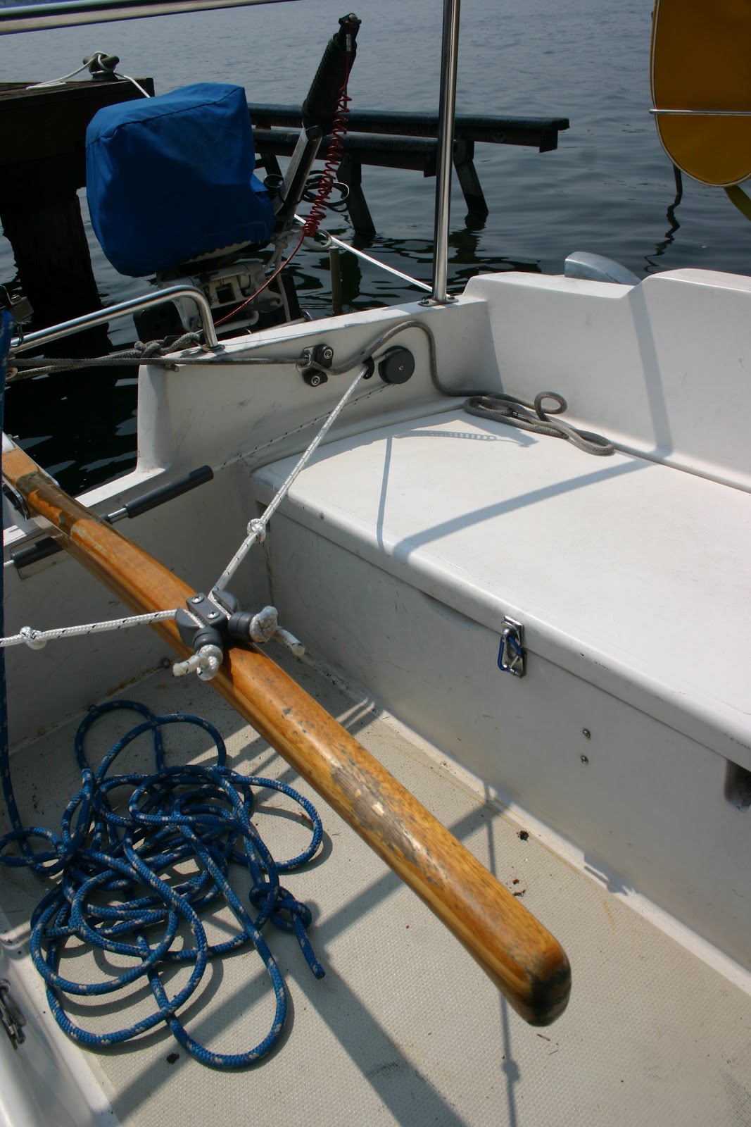 The Catalina 22 Yacht's Log A Busy Day of Not Sailing Mounting The