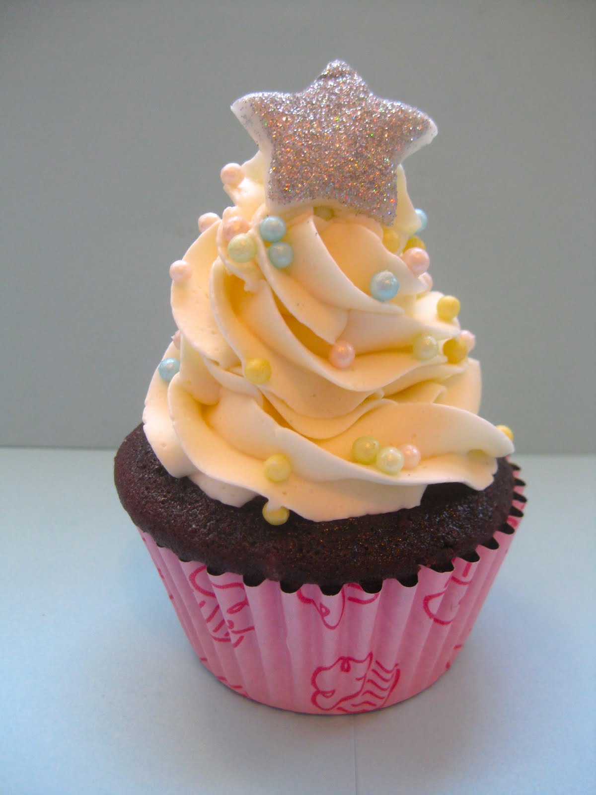 Pixie Crust Chocolate Peppermint Christmas Cupcakes (GF)