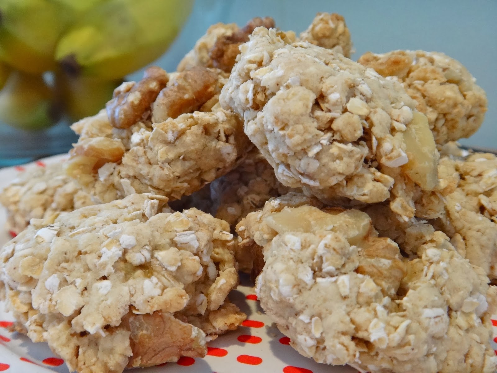 Healthy Banana Walnut Oatmeal Cookies