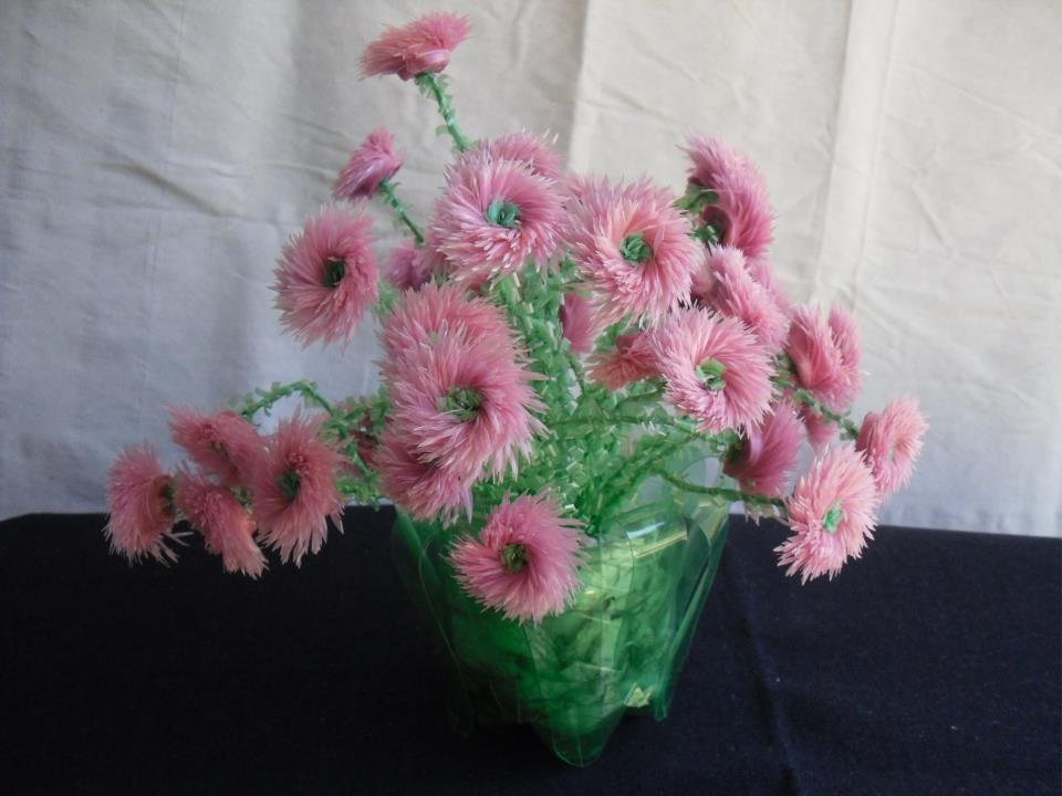 Recycled Soft Drink Straw Flower