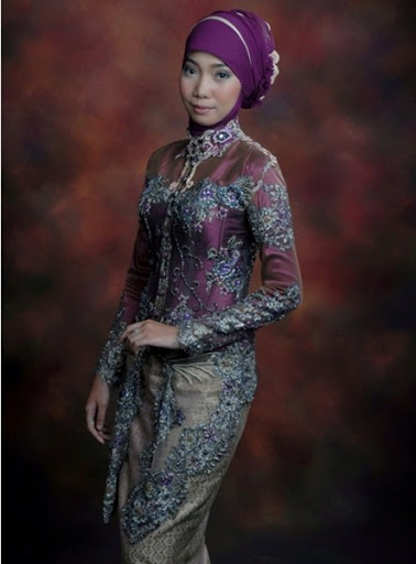 model hijab dan baju kebaya wisuda muslimah terbaru 2017/2018 model hijab dan baju kebaya wisuda muslimah terbaru 2017/2018