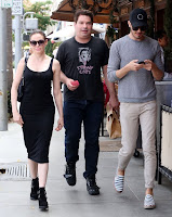 Rose Mcgowan out withfriends
