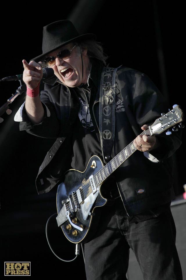 Neil Young News The "GeffenLike" Reactions to Dublin Concert of Neil