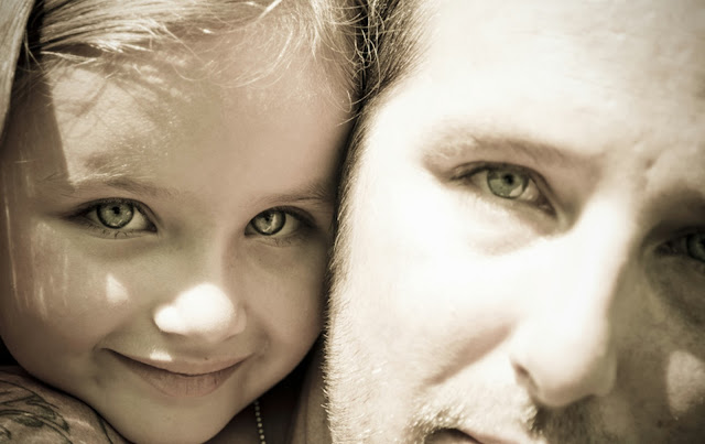 Creative Father Photographs Daughter Every Day Take Crazy | Wallpapers