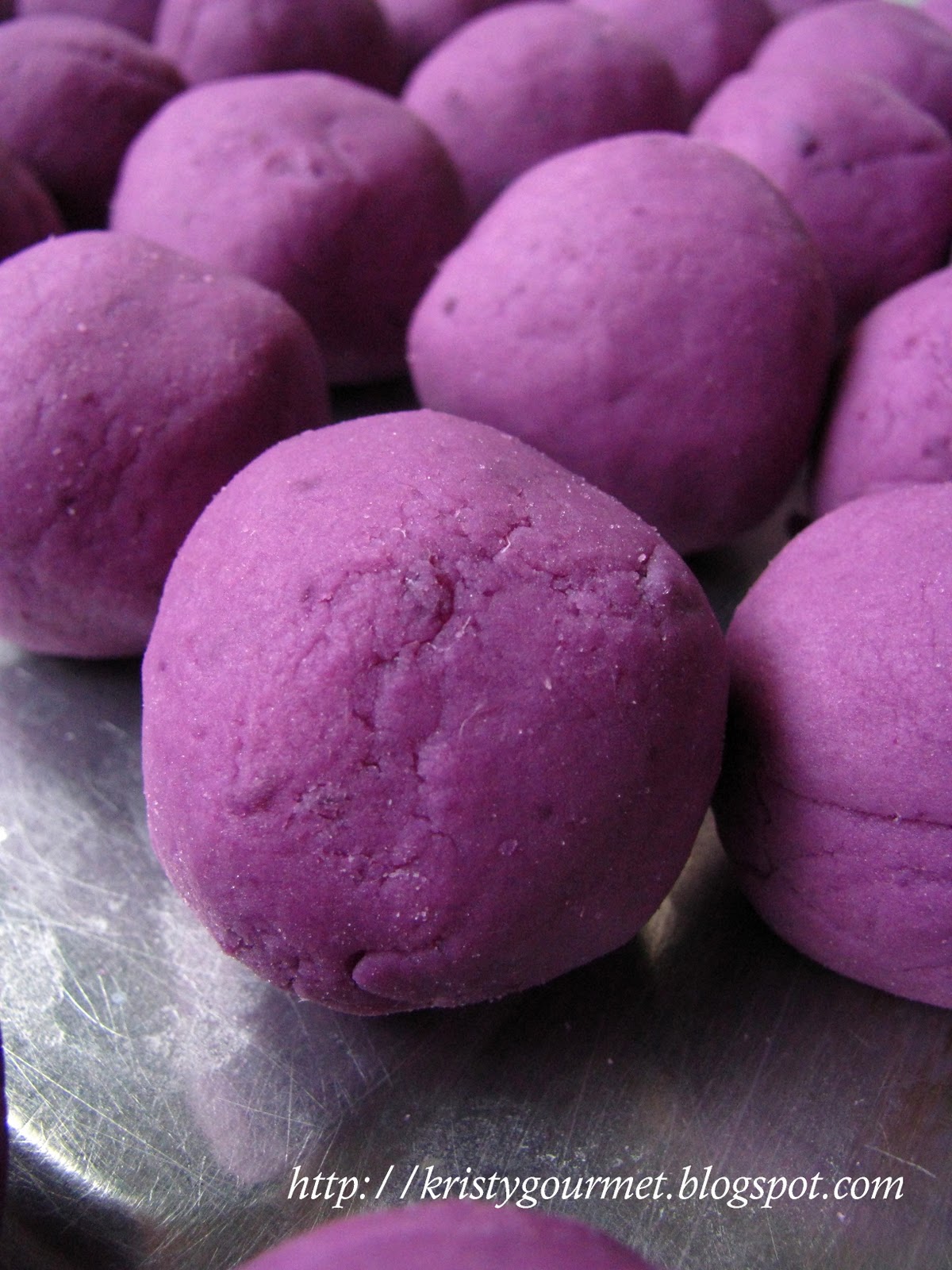 Deep Fried Purple Sweet Potato Balls