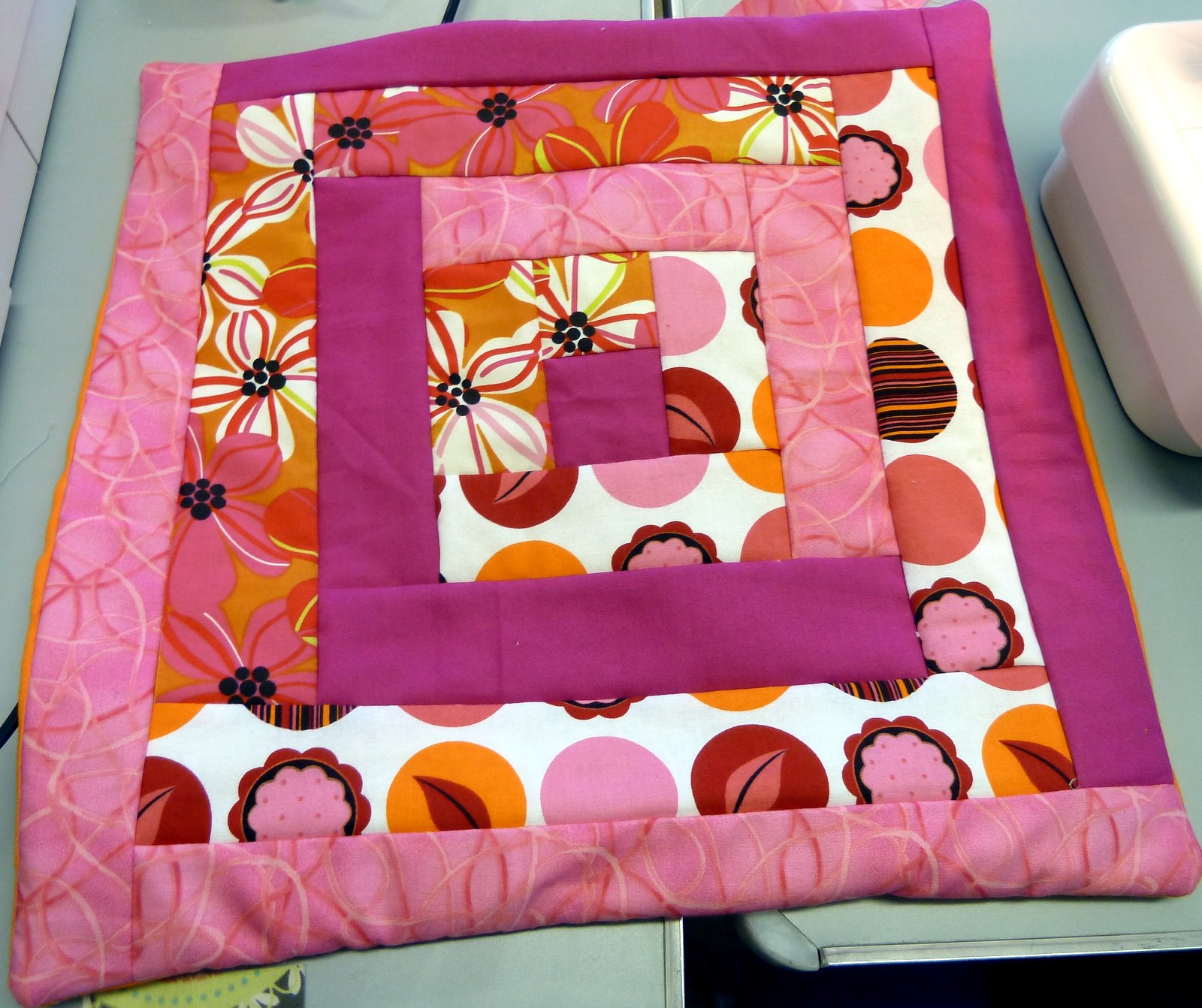 Janet Bottomley Patchwork Quilting Tutor Log Cabin Cushion