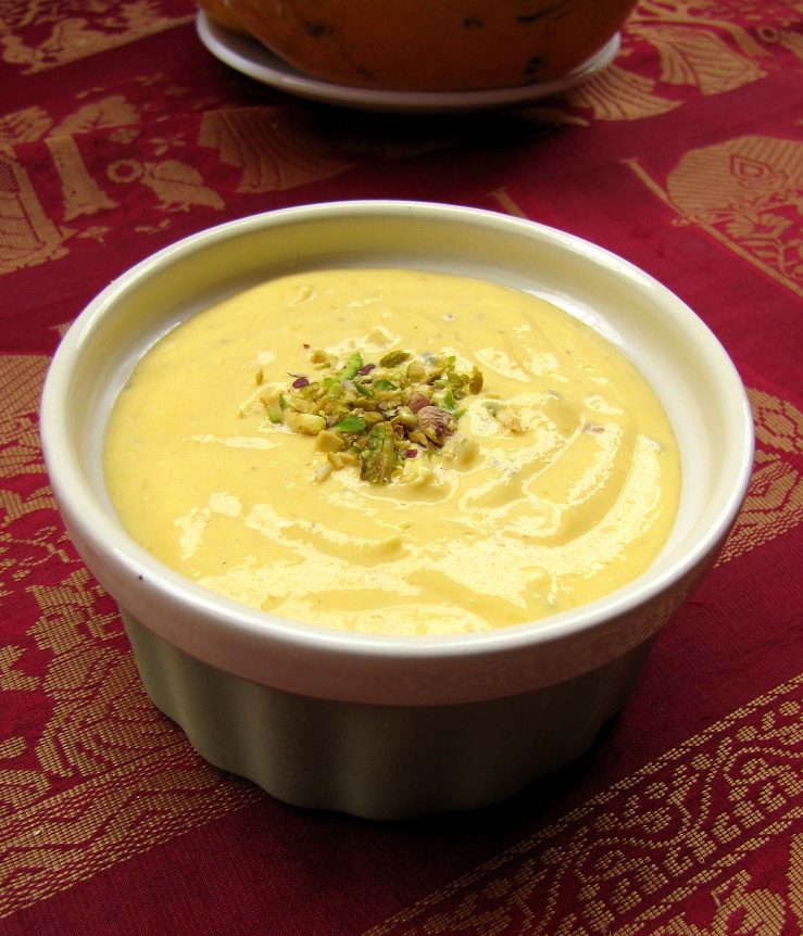 Super Yummy Recipes Amrakhand / Creamy Mango Flavored Yogurt Dessert