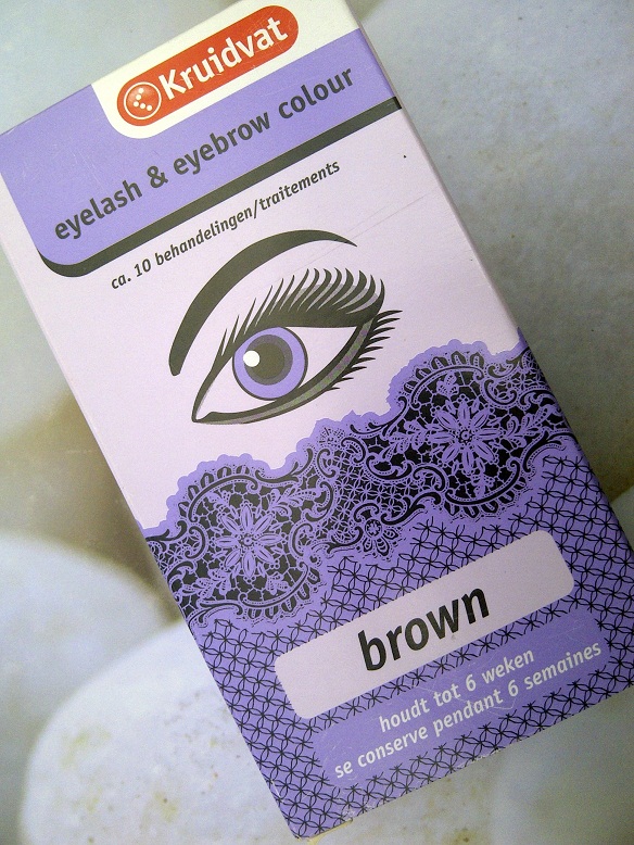 Chaaa Kruidvat eyelash & eyebrow colour!