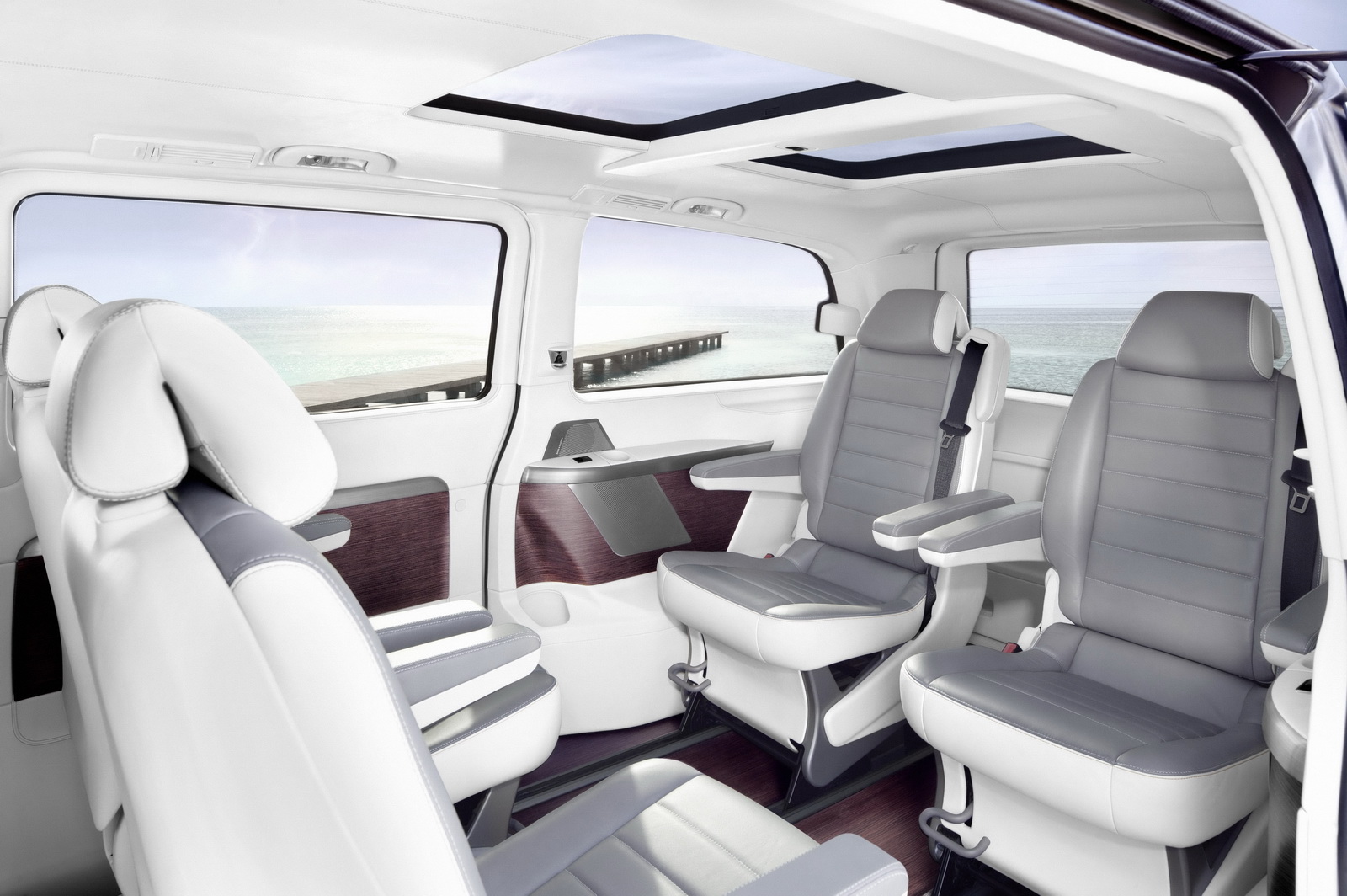 MercedesBenz presents the luxury van Viano Vision Pearl