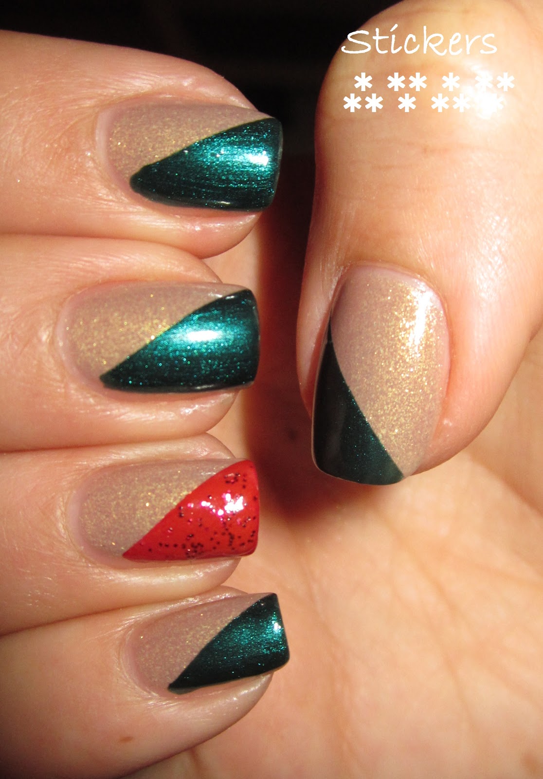 Cute haircuts and hairstyles with bangs : blonde curtain bangs Nails, wanted!: First Xmas nails this year!