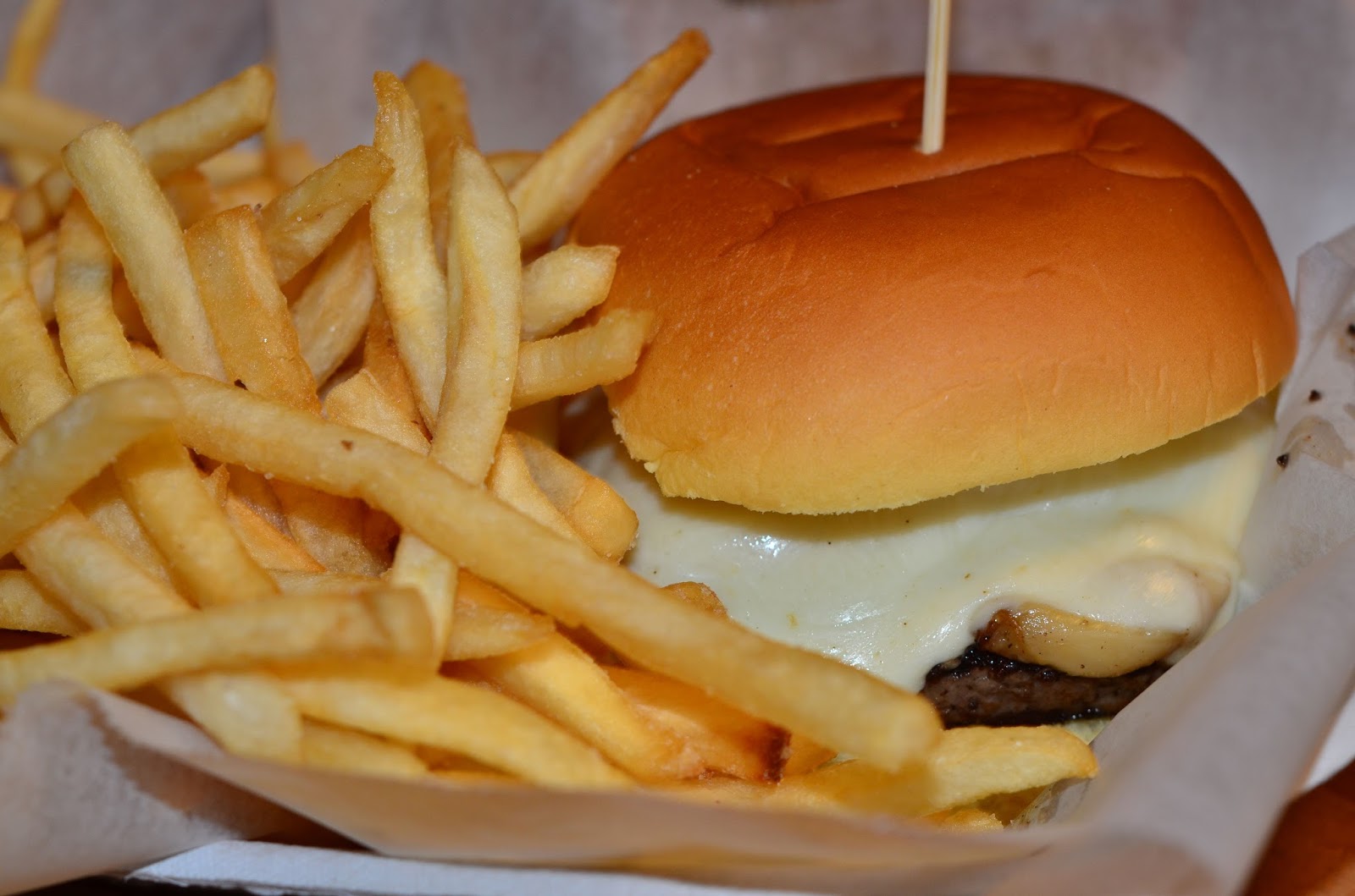 Burgers and Brews Food Reviews Blue Chip Burger Middletown, NY