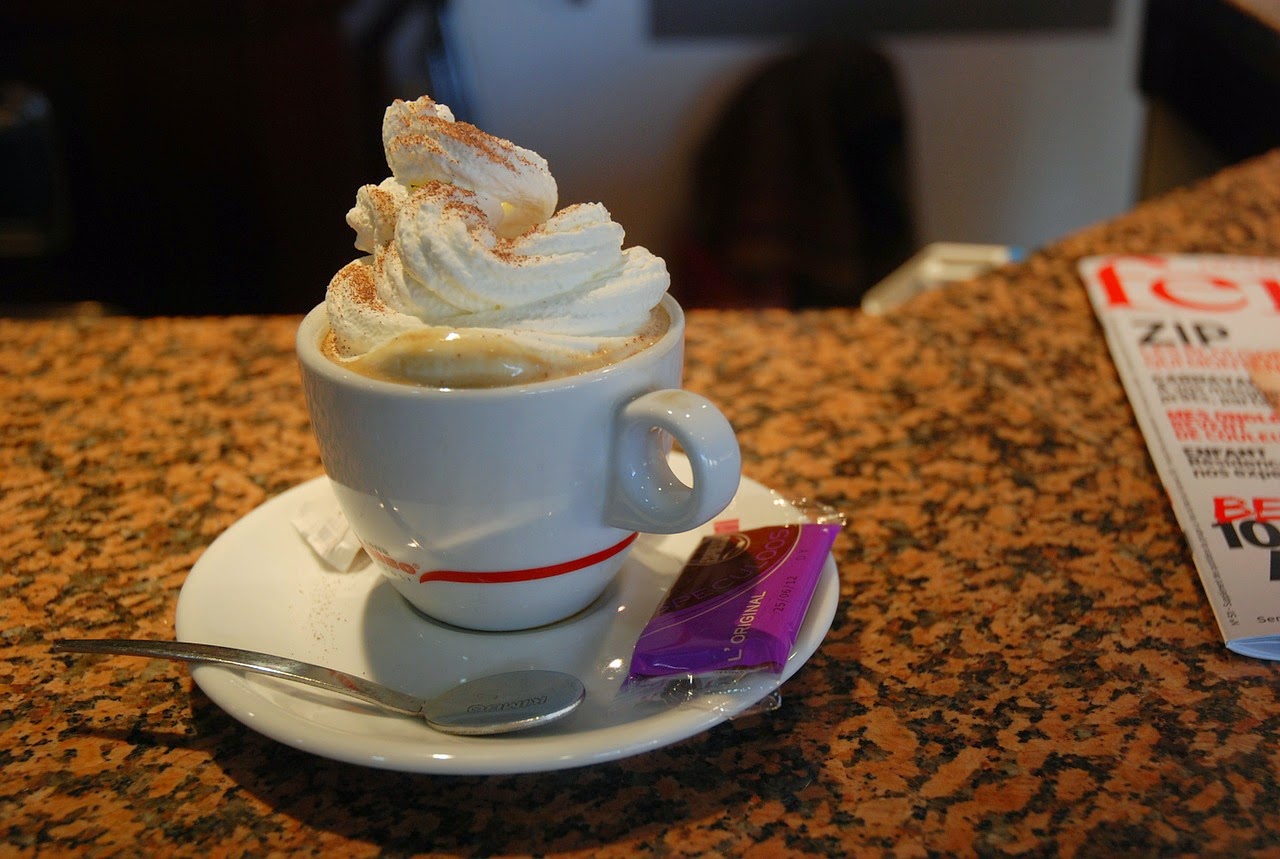 Kawa, coffee, coffeum, der Kaffee, café czy znaczy to samo? Z