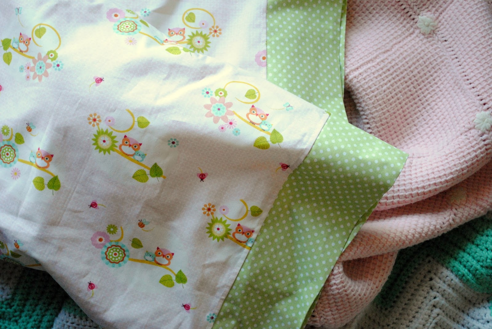 Toddler pillowcases {a mini, mini tutorial}