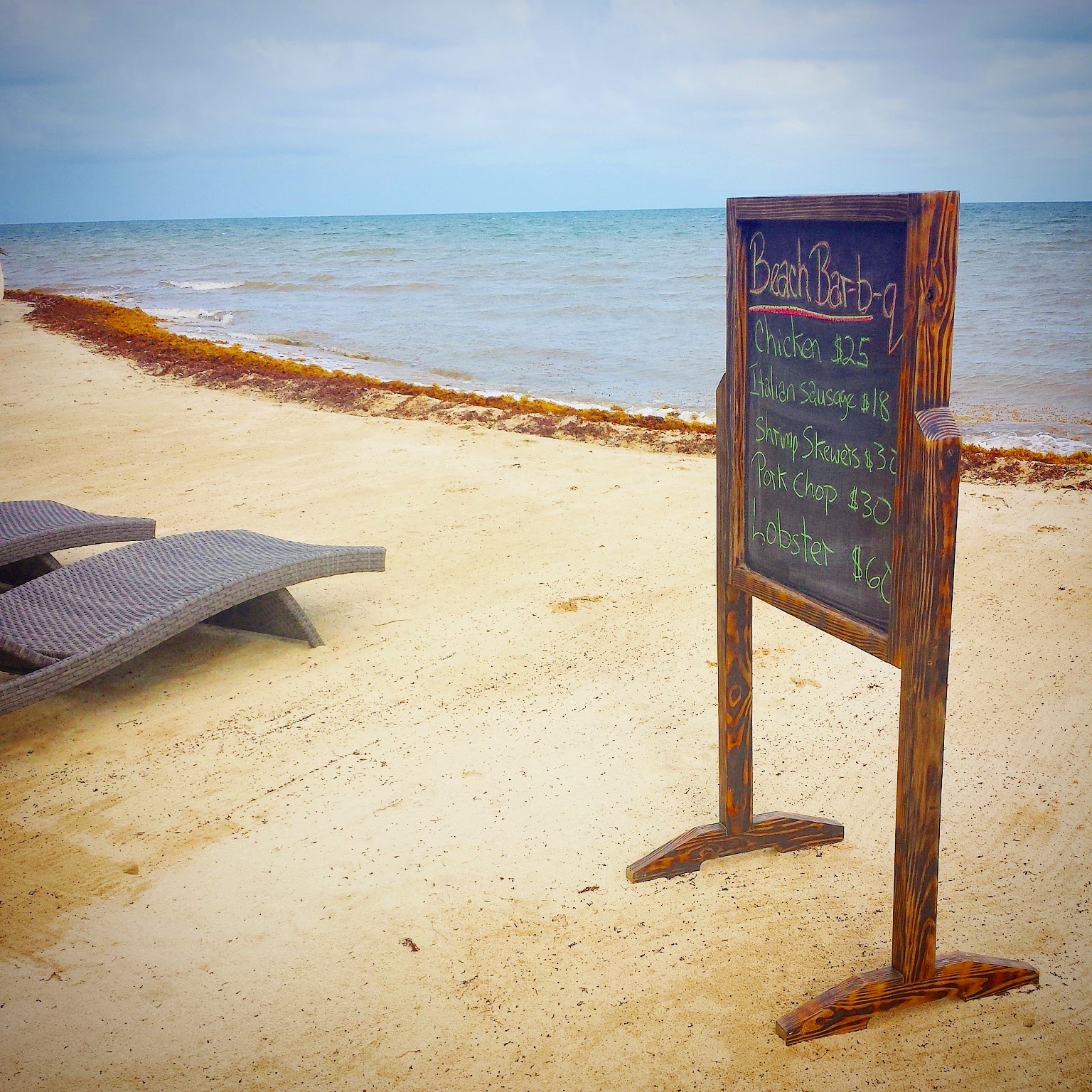 Remaxvipbelize: Belize Beach Bar 