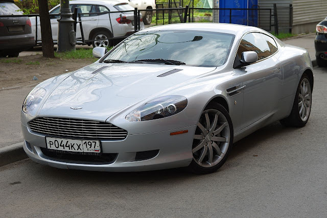The Newest Aston Martin DB9 Reviews