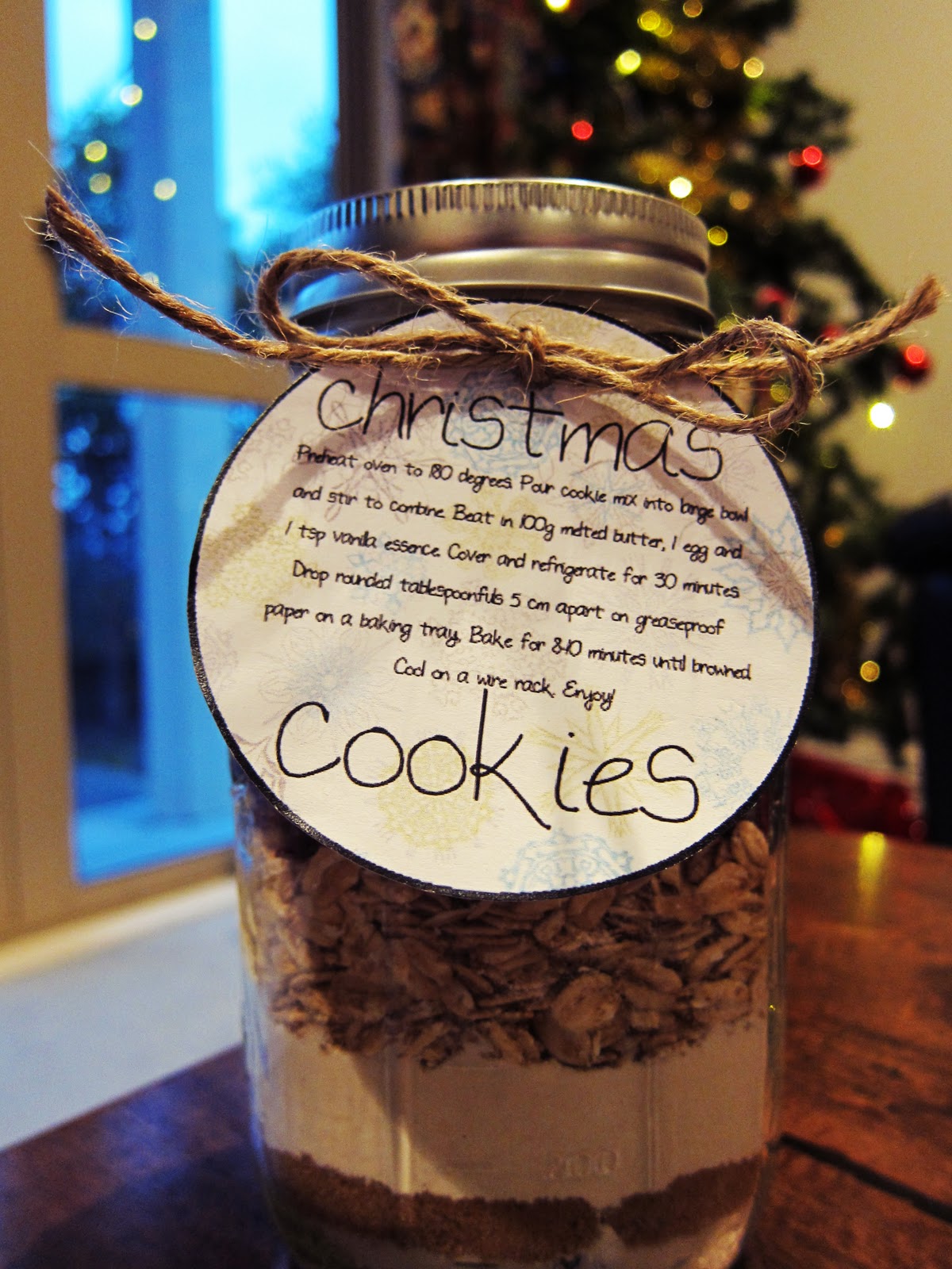 How To: DIY Christmas: Cookies in a Jar | the adventures of MNMs