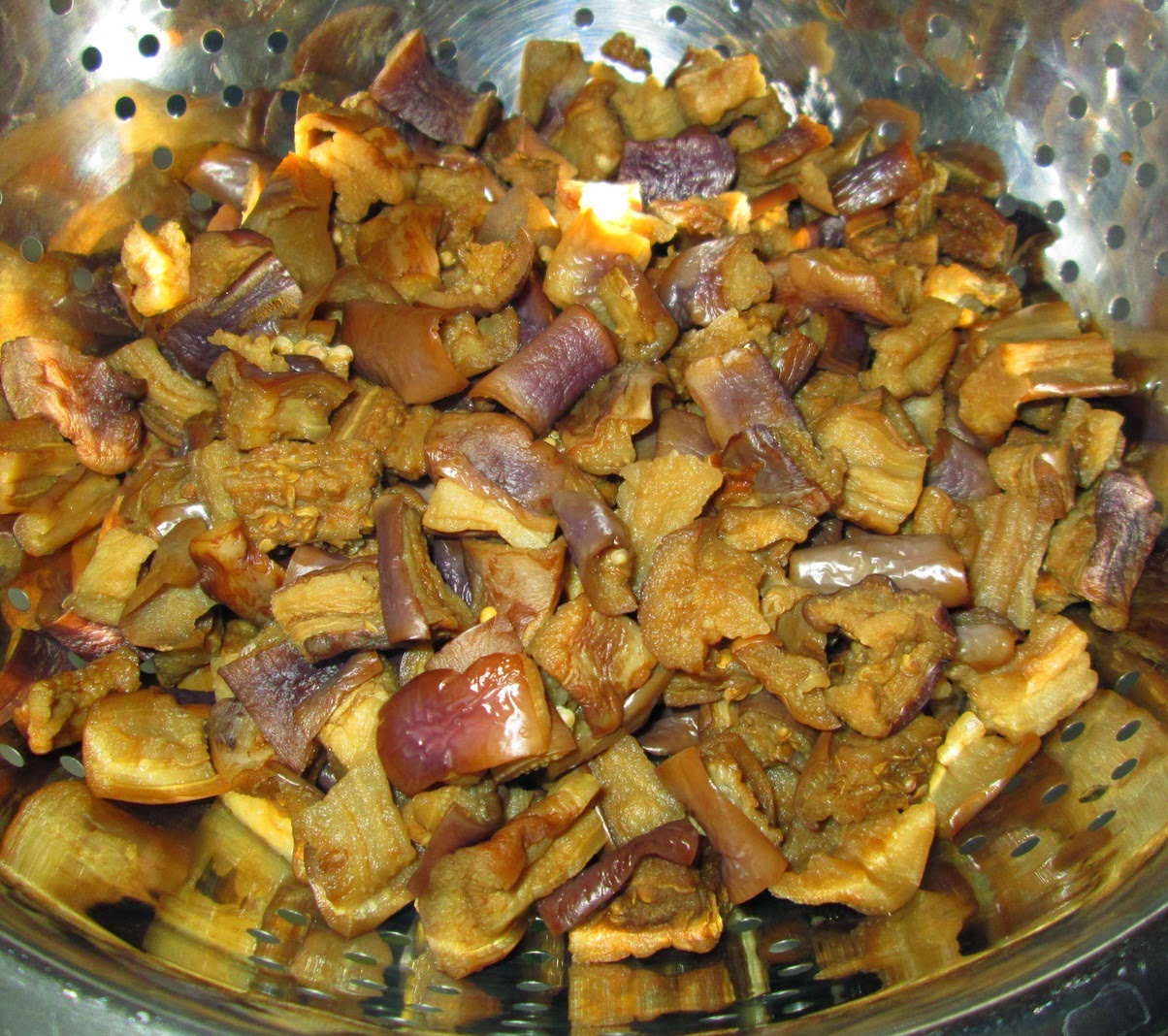 Özen�in mutfağından Özen�li tarifler ) Kuzu etli kuru patlıcan yemeği