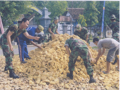 KEGIATAN KARYA BHAKTI KORAMIL-13/SUKODONO KEGIATAN KARYA BHAKTI KORAMIL-13/SUKODONO