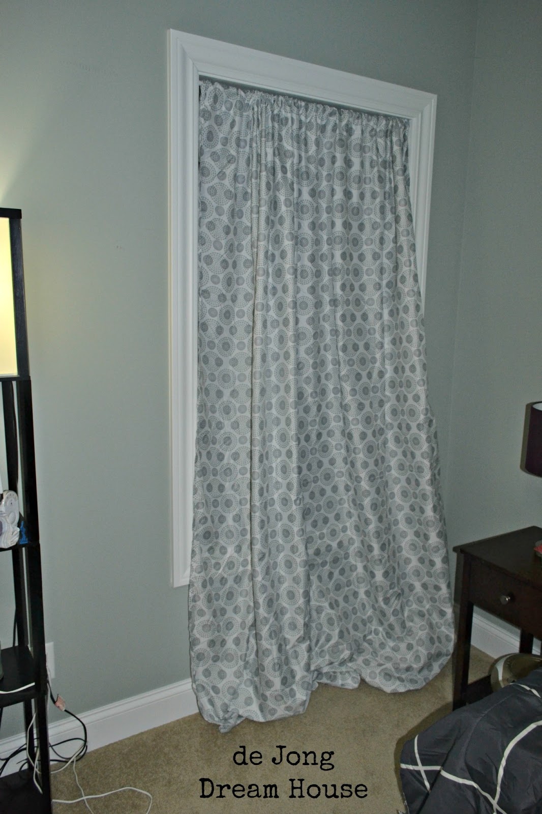 de Jong Dream House DIY Bedsheet Curtains