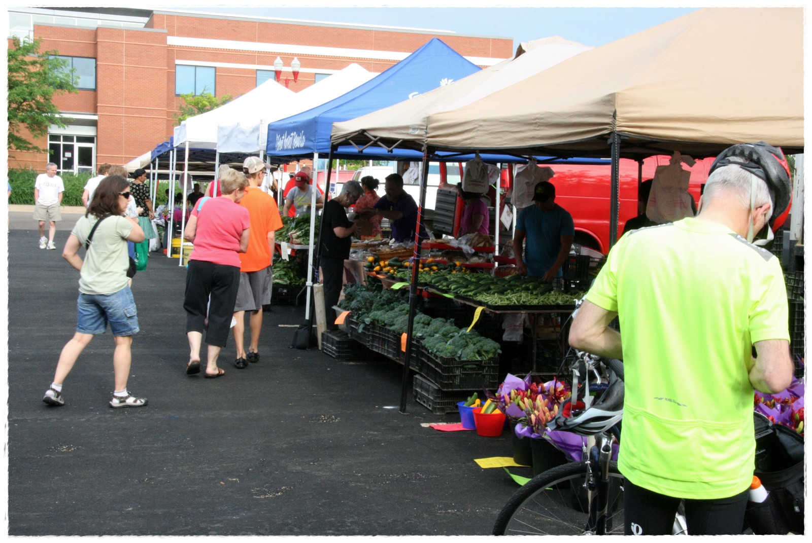 My life in Minnesota Farmers Market ตลาดชาวนาสไตล์ฝรั่ง (Farmers