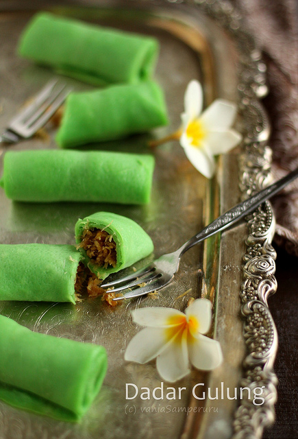 Indonesian food - Dadar Gulung (Pancake Rolls with Coconut Filling)