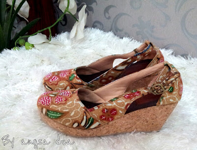 wedges-batik-tulis-handmade.jpg