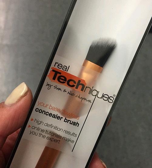 Spotted NEW Real Techniques Sculpting Brush and Concealer Brush