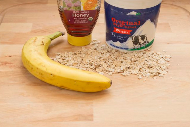 [Image: mat-na-duong-trang-da-tu-chuoi-5.jpg]