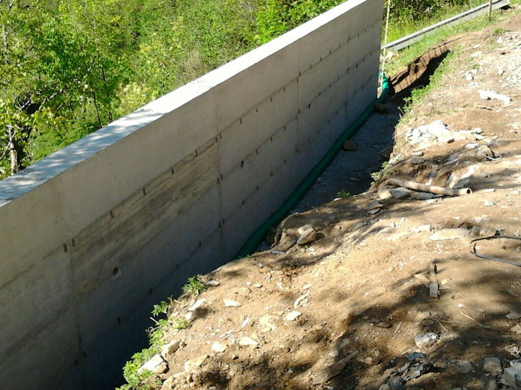 Muro di contenimento in cemento armato...