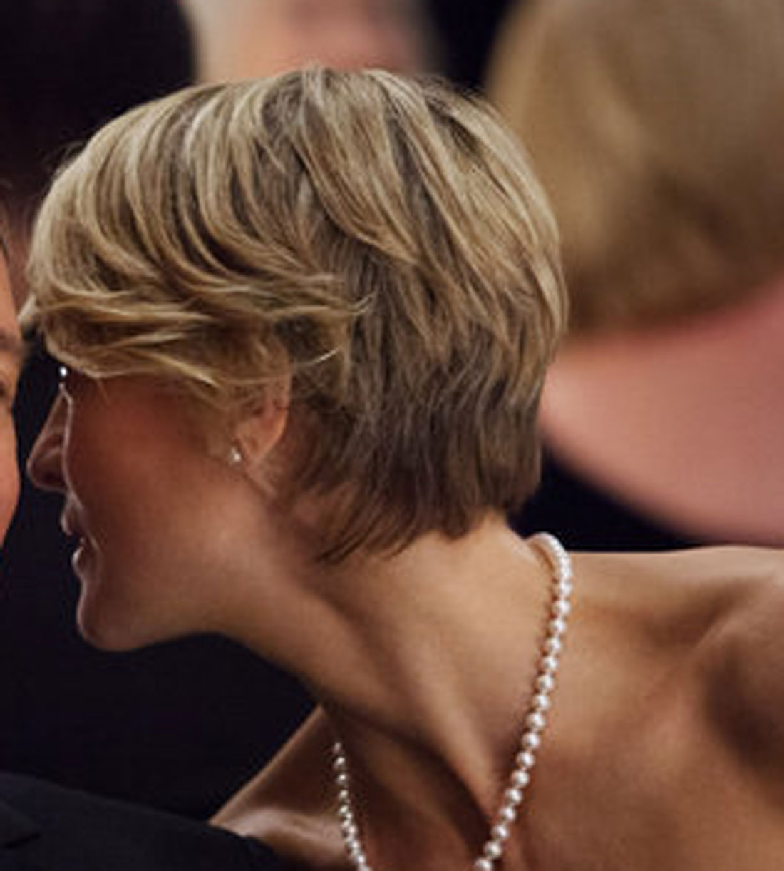 Short Hairstyles For Grey Haired Woman