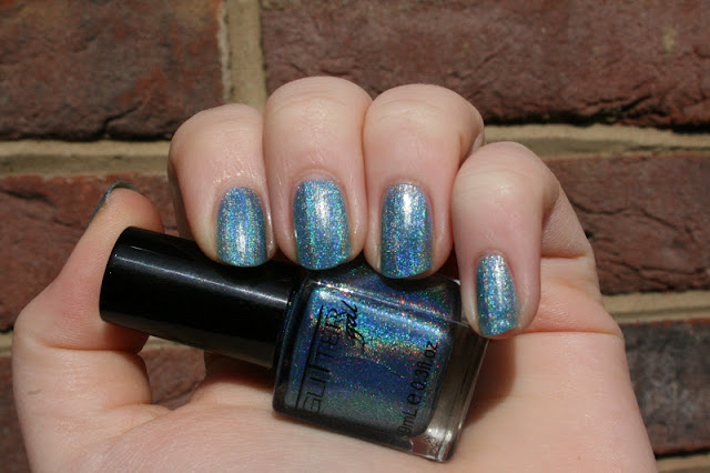 Glitter Gal holographic nail polish in 'blue'