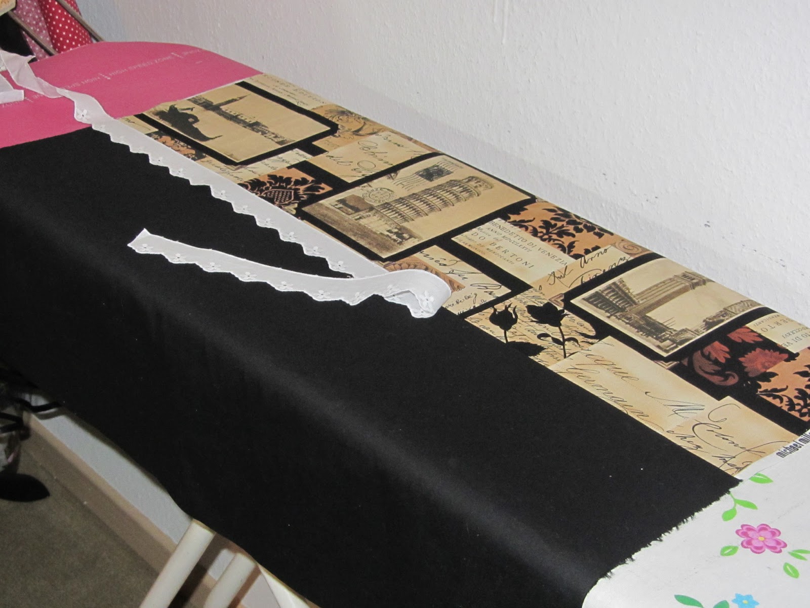 Kreativ Oder Primitiv Pinnwand Aus Altem Bilderrahmen