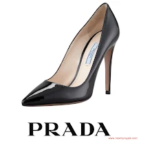 Queen Letizia Style PRADA Pumps and HUGO BOSS Skirt and HUGO BOSS Blouse