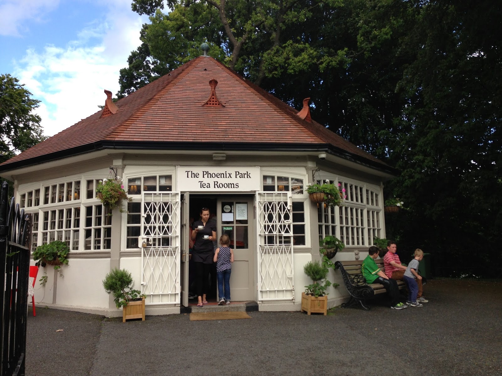 Legless In Dublin Among The Trees, Tea Rooms at Phoenix Park